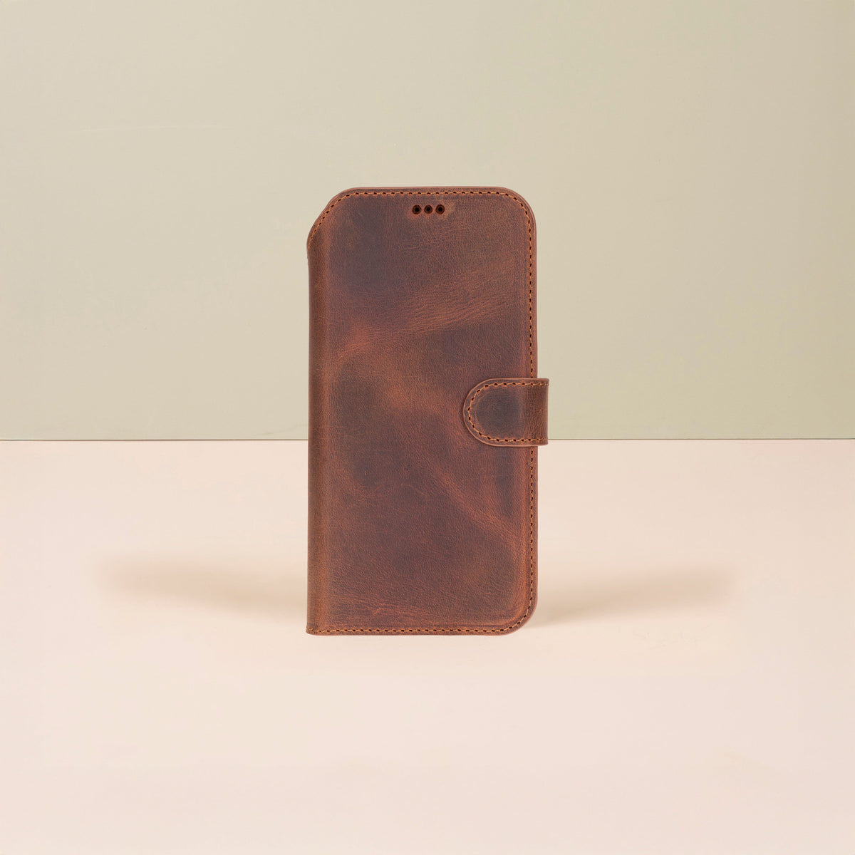Leather iPhone 18 Pro Wallet Case – Brown - Austin