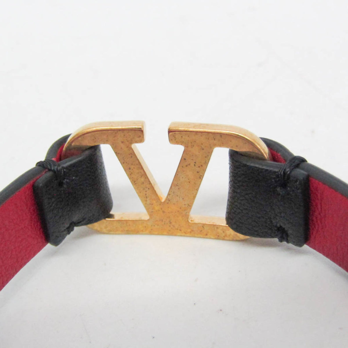 Valentino Garavani V Logo · Leather Bangle