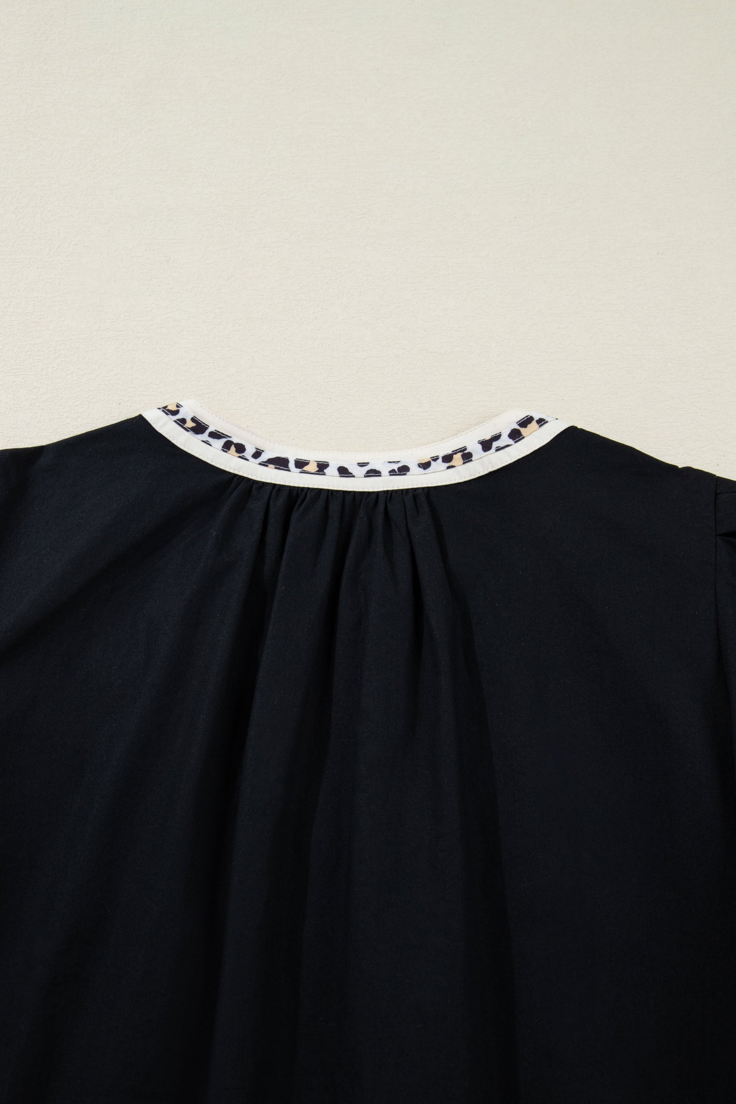 Black Leopard Trim Notched Neck Short Puff Sleeve Shift Mini Dress