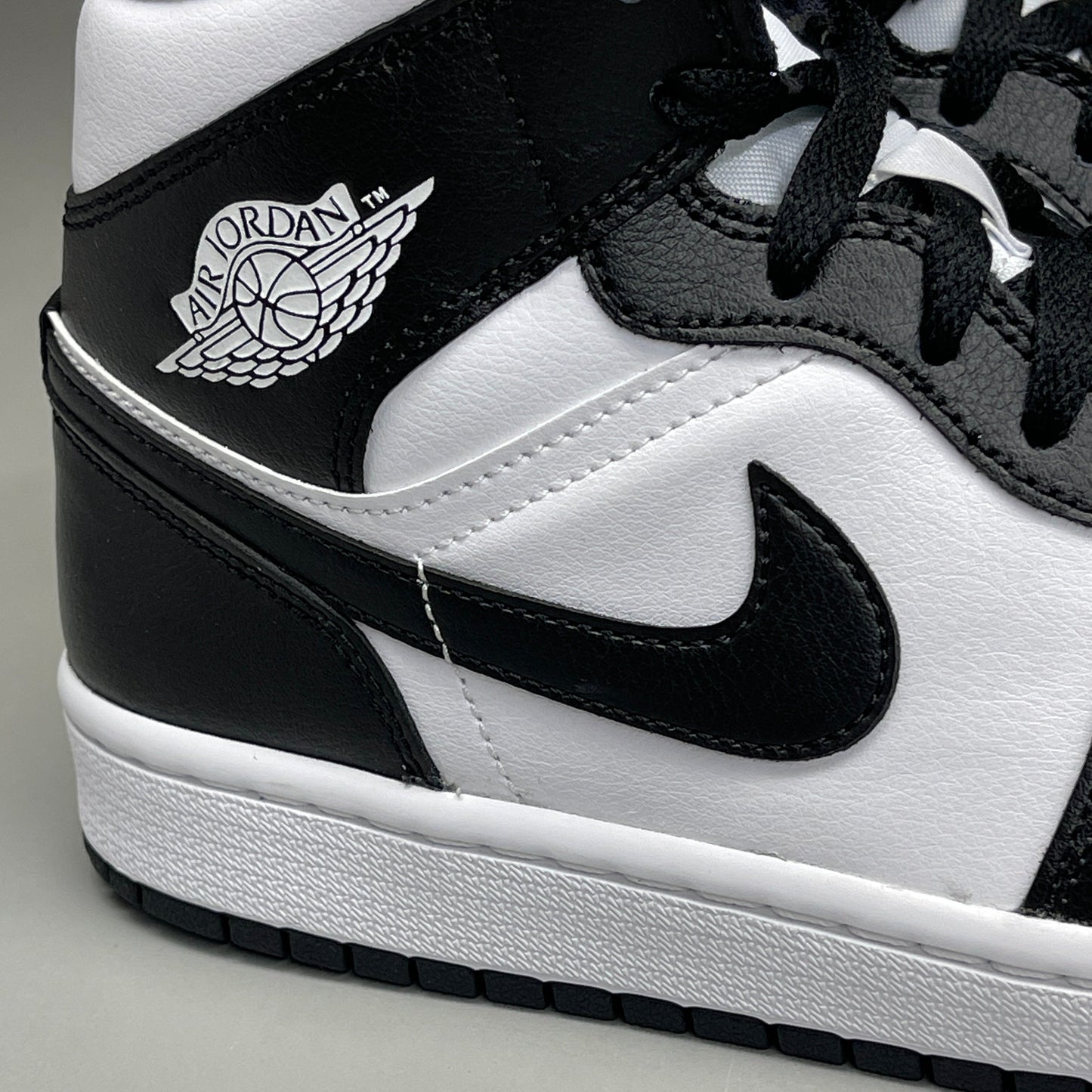 NIKE AIR JORDAN 1 Mid Panda Shoe Women's Sz 7.5 Black / White DV0991-101 (New)