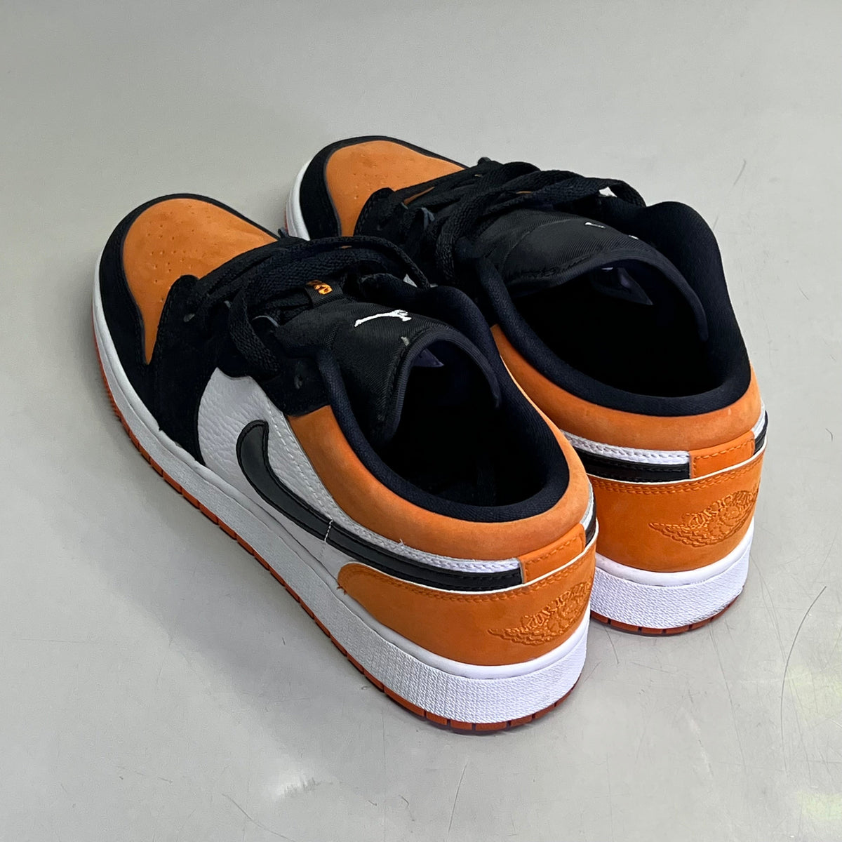 NIKE Air Jordan 1 Low Shattered Backboard Shoes Boys Sz 7Y Orange/Black (Pre-Owned)