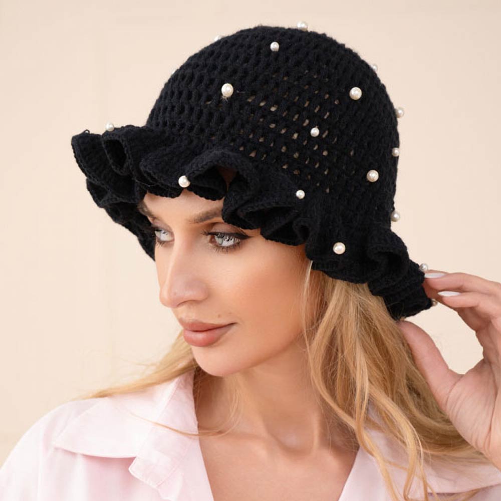 Women's Pearl Embellished Chunky Crochet Bucket Hat
