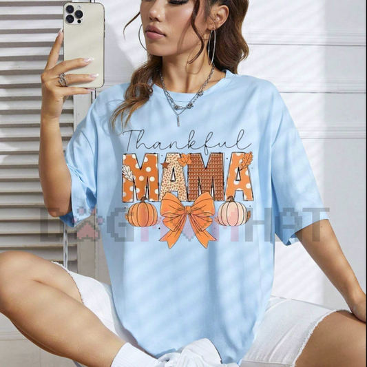 "Thankful Mama" Coquette Fall T-Shirt – Women's Pumpkin Spice Thanksgiving Graphic Tee