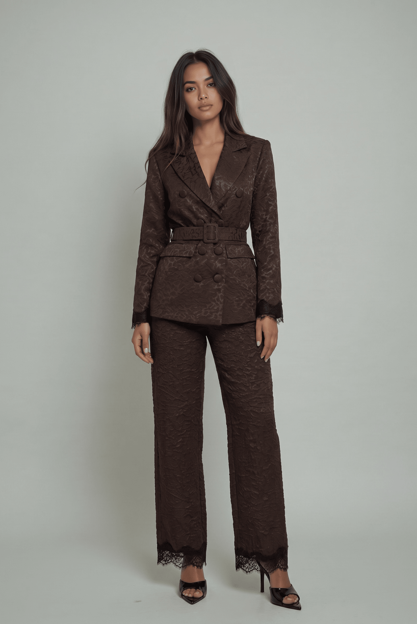 The Maison Jacquard Lace-Trim Trousers